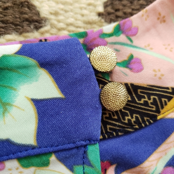 BCBG Max Azria Tulip Back Purple Floral Top - Picture 5 of 8